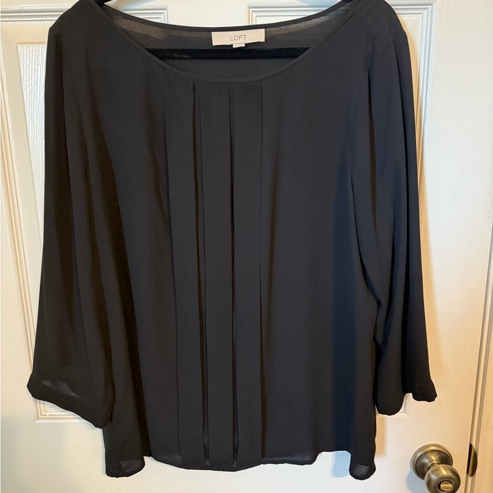 LOFT Black Pleated 3/4 Sleeve Blouse